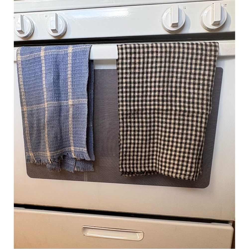 Gingham Linen Kitchen Towel - Picture 7 of 7